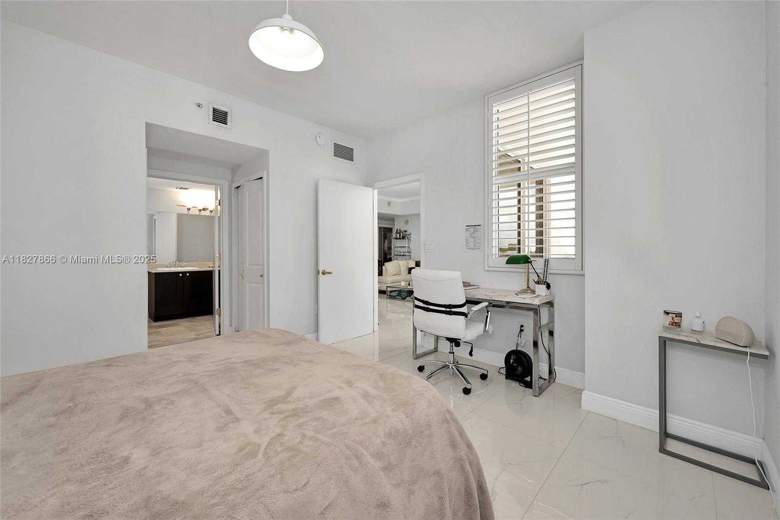 Small Image of 4100 SALZEDO ST #515, Coral Gables Number 15