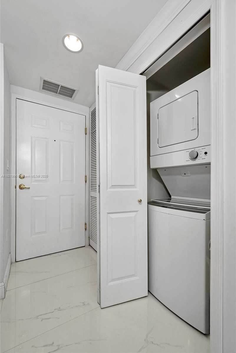 Small Image of 4100 SALZEDO ST #515, Coral Gables Number 29