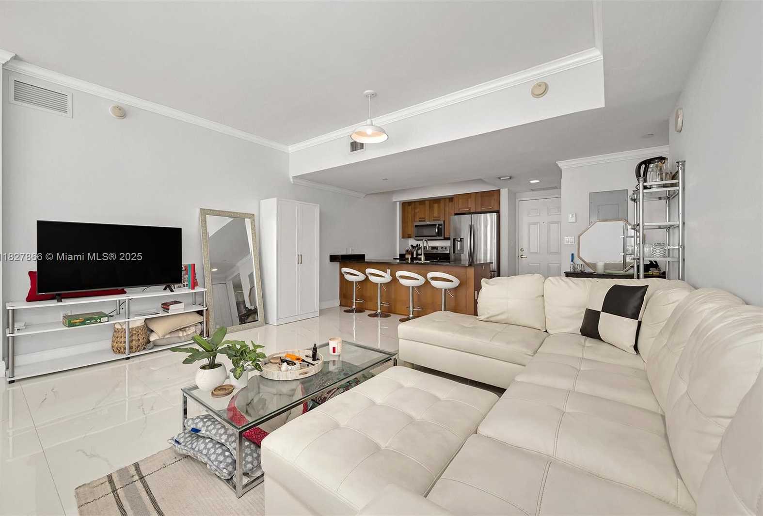 Small Image of 4100 SALZEDO ST #515, Coral Gables Number 7