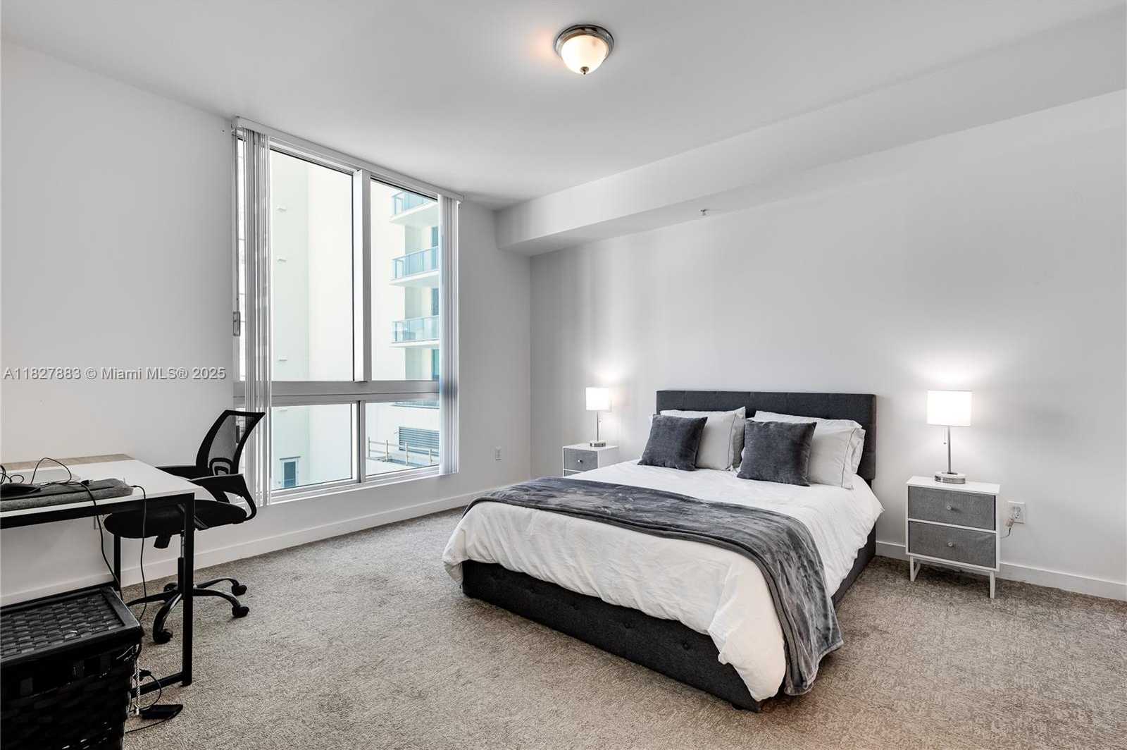 Small Image of 300 SOUTH BISCAYNE BLVD #T-1403, Miami Number 13