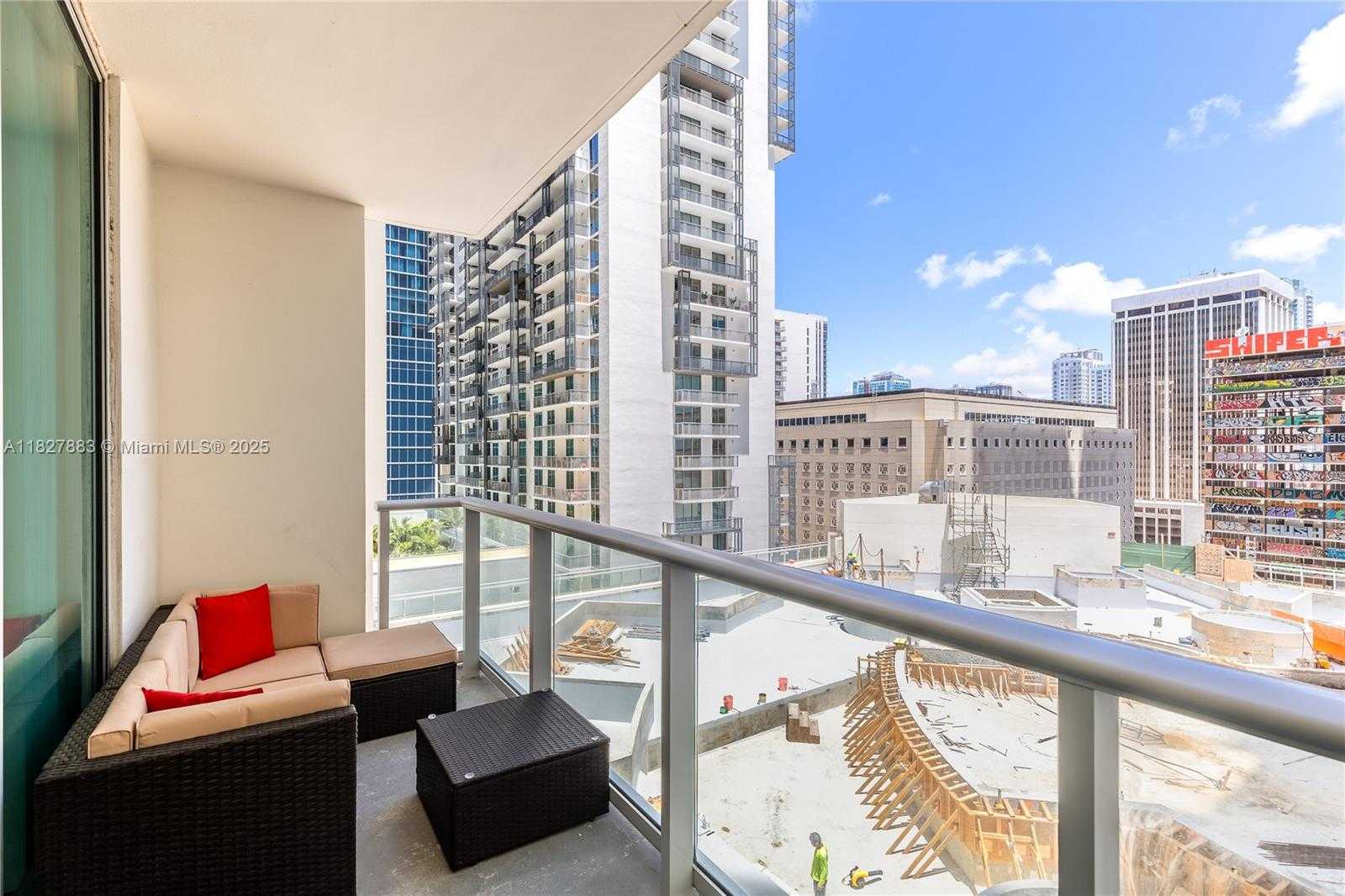 Small Image of 300 SOUTH BISCAYNE BLVD #T-1403, Miami Number 17