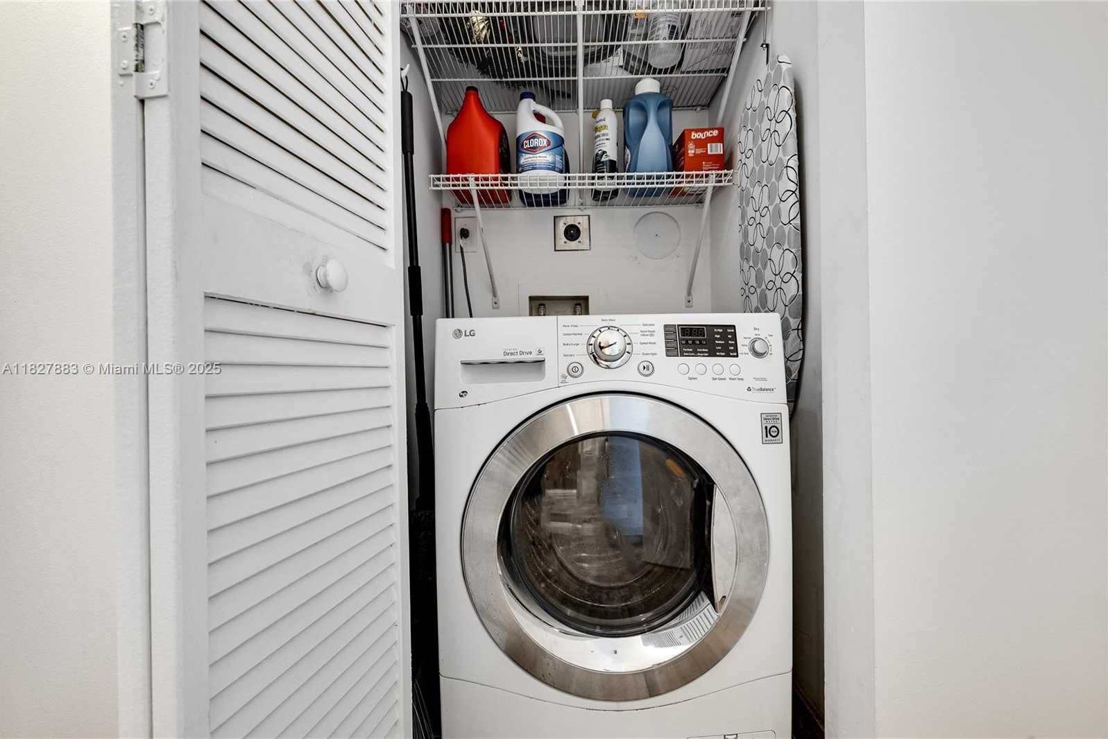 Small Image of 300 SOUTH BISCAYNE BLVD #T-1403, Miami Number 19