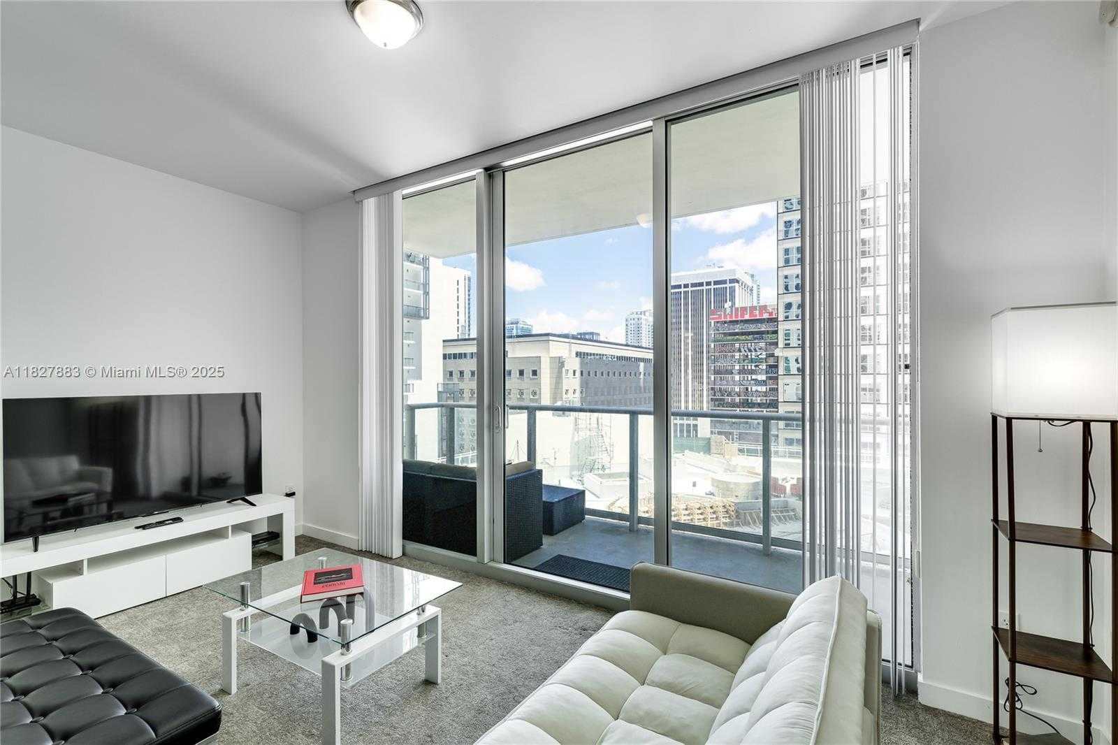 Small Image of 300 SOUTH BISCAYNE BLVD #T-1403, Miami Number 4