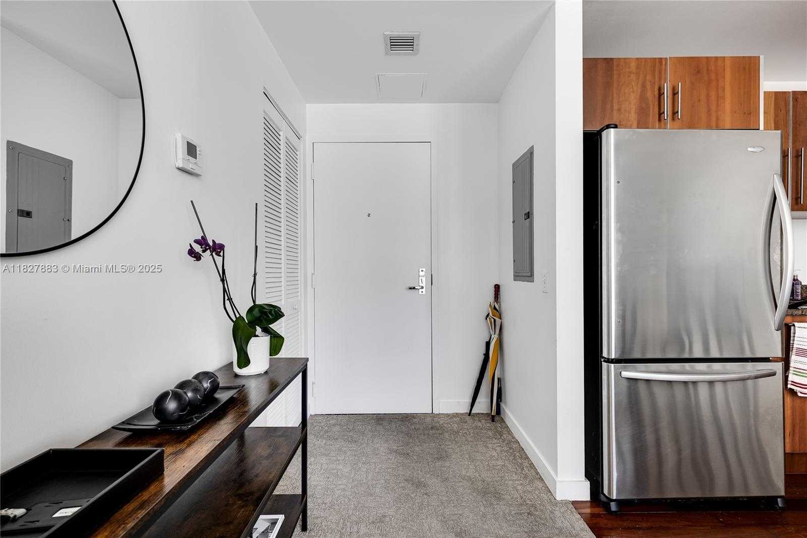 Small Image of 300 SOUTH BISCAYNE BLVD #T-1403, Miami Number 6