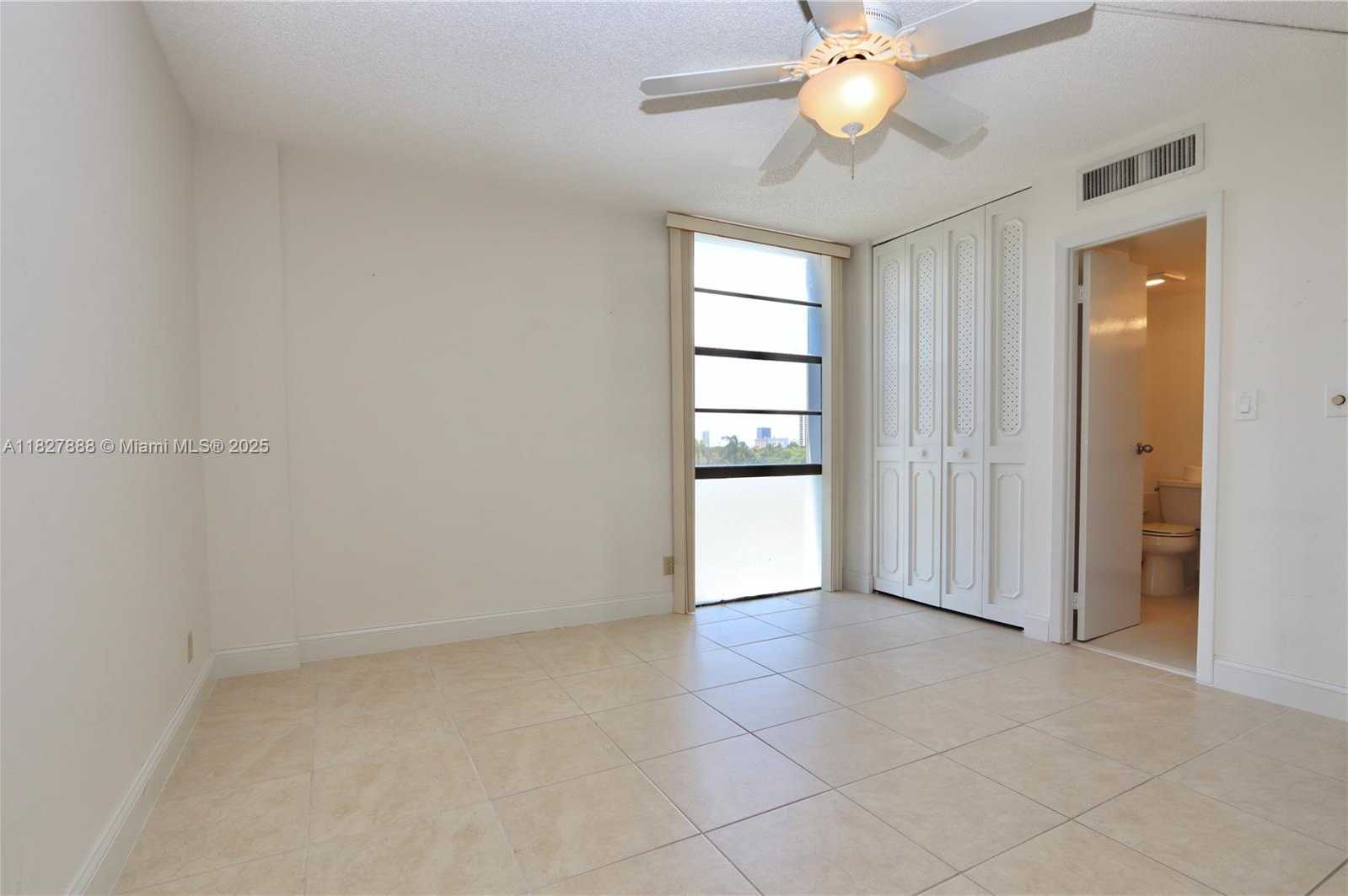Small Image of 3475 NORTH COUNTRY CLUB DRIVE #501, Aventura Number 17