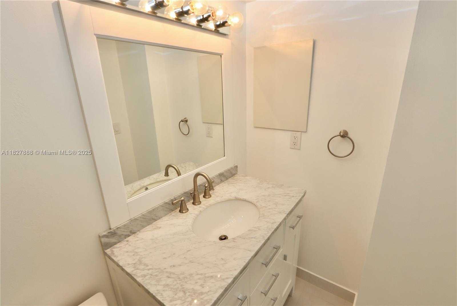 Small Image of 3475 NORTH COUNTRY CLUB DRIVE #501, Aventura Number 25