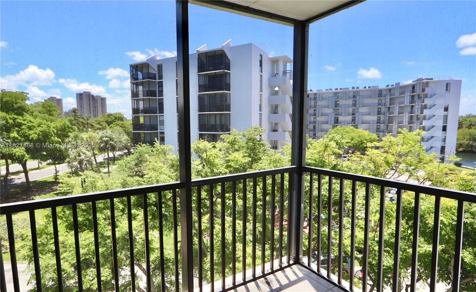 Small Image of 3475 NORTH COUNTRY CLUB DRIVE #501, Aventura Number 3