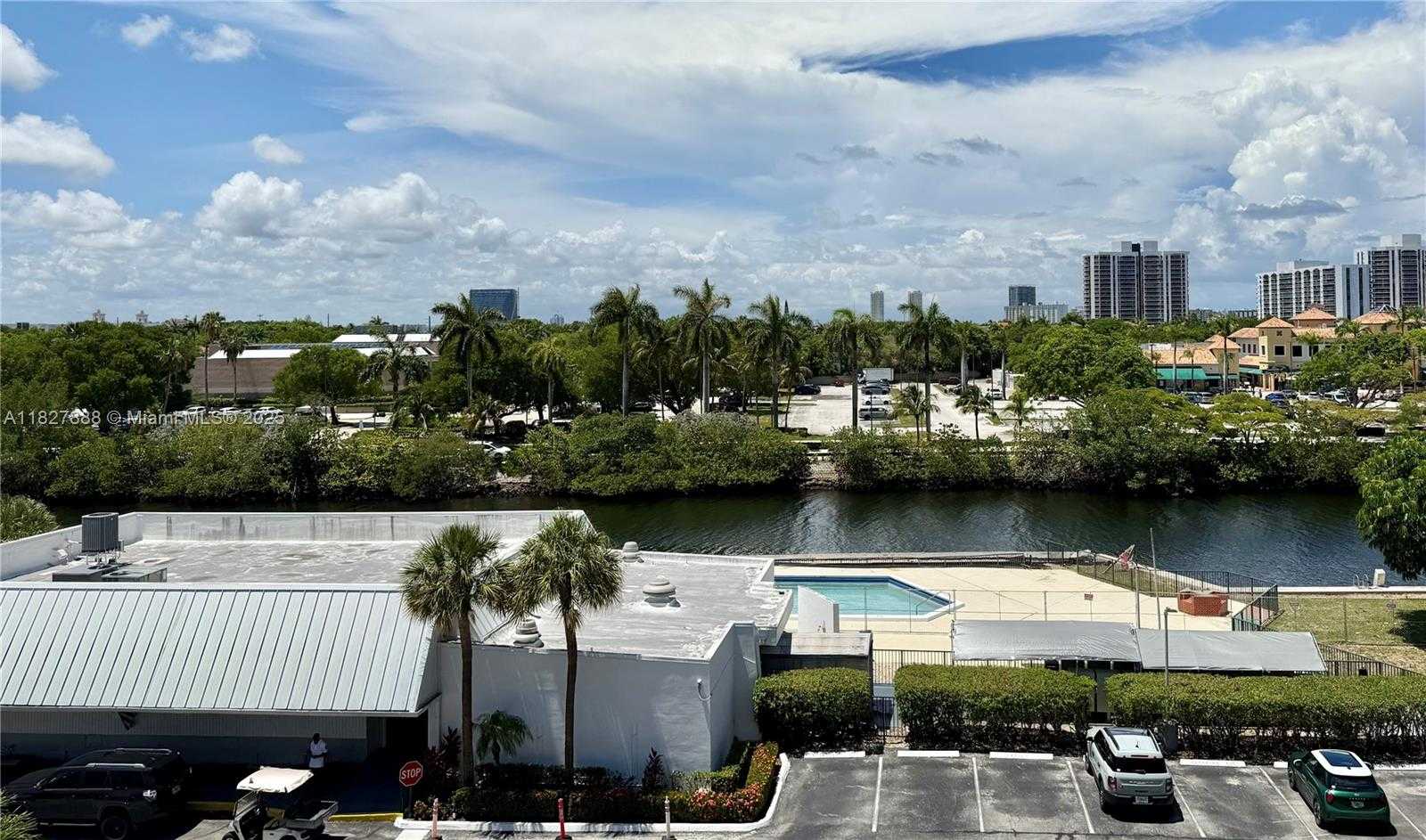 Small Image of 3475 NORTH COUNTRY CLUB DRIVE #501, Aventura Number 35