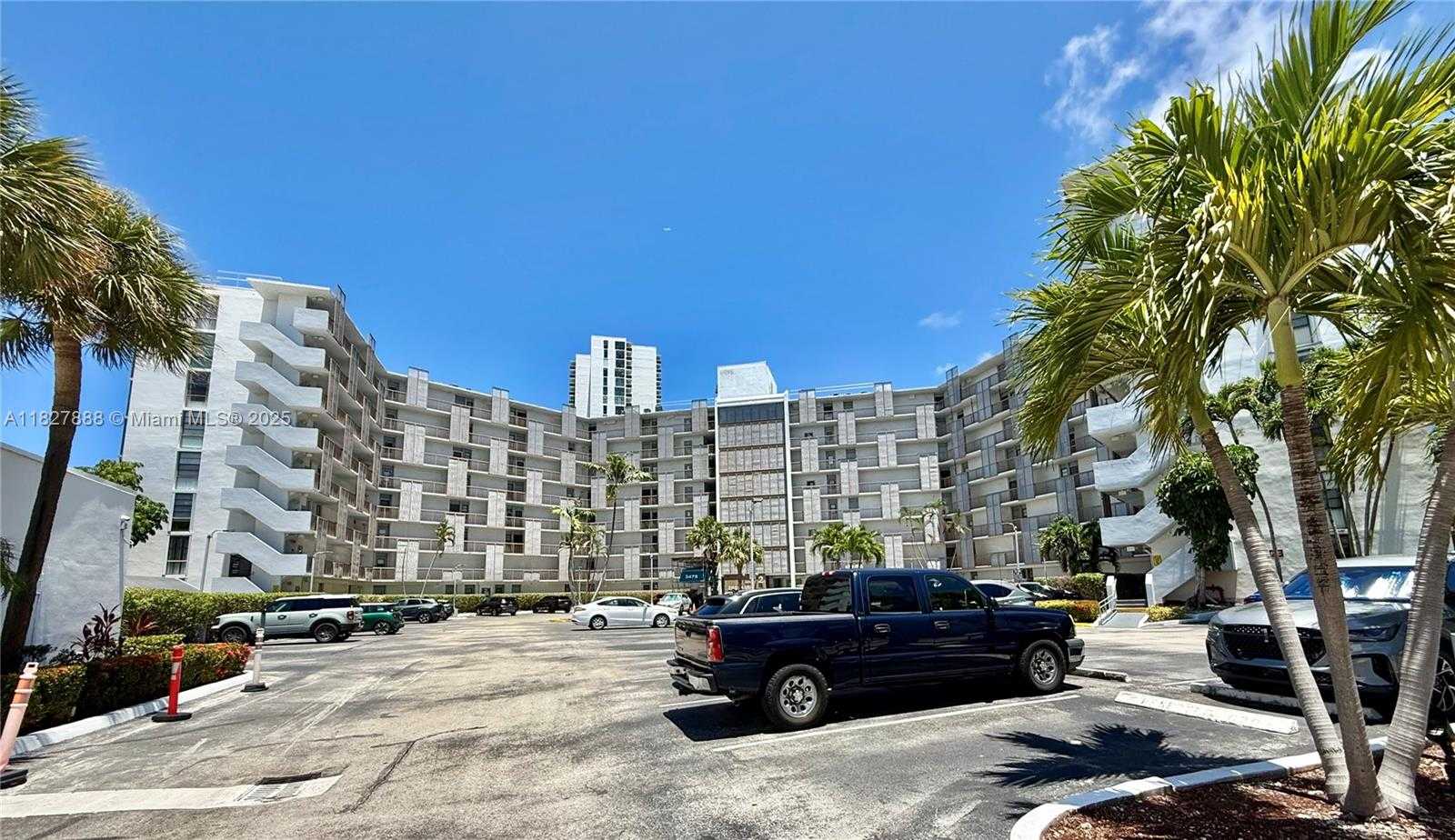 Small Image of 3475 NORTH COUNTRY CLUB DRIVE #501, Aventura Number 37