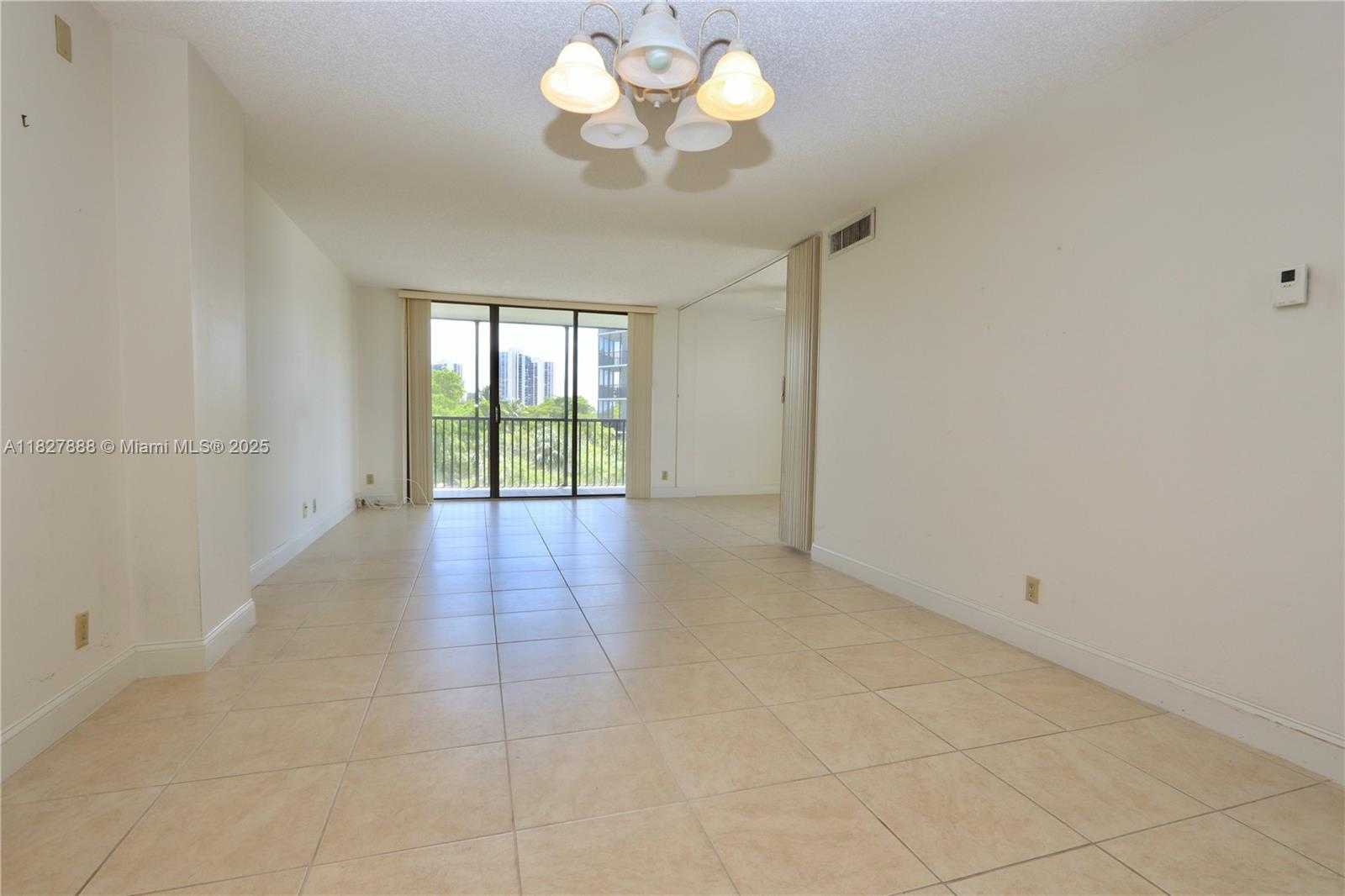 Small Image of 3475 NORTH COUNTRY CLUB DRIVE #501, Aventura Number 9