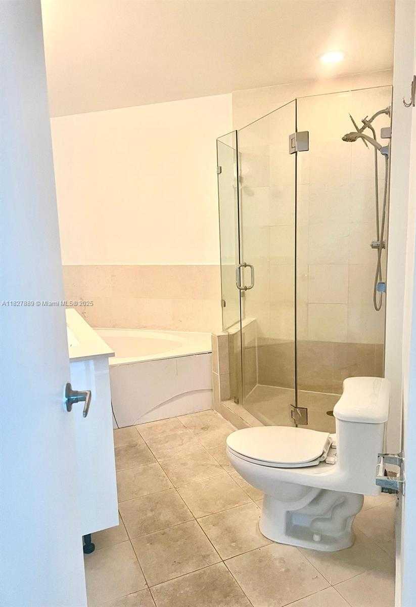 Small Image of 60 SOUTH WEST 13TH ST #2824, Miami Number 13