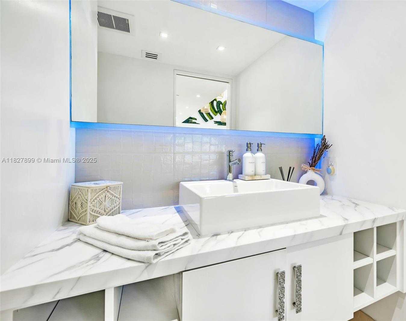 Small Image of 2443 FISHER ISLAND DR #5403, Miami Beach Number 35