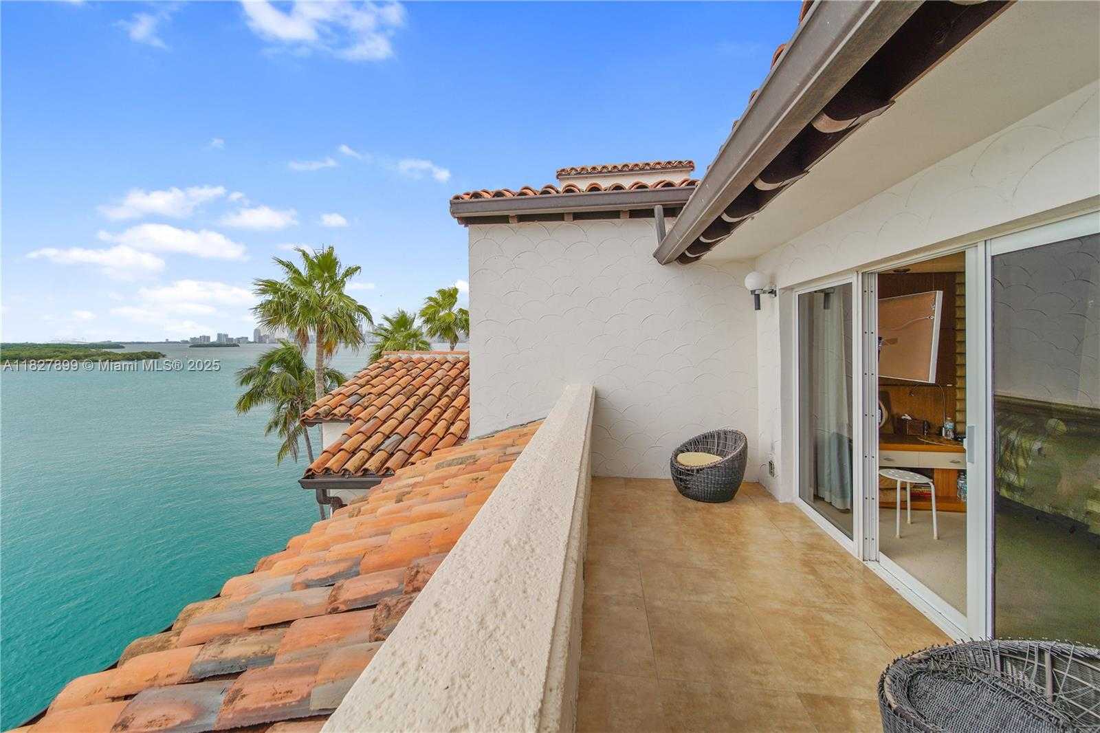 Small Image of 2443 FISHER ISLAND DR #5403, Miami Beach Number 4