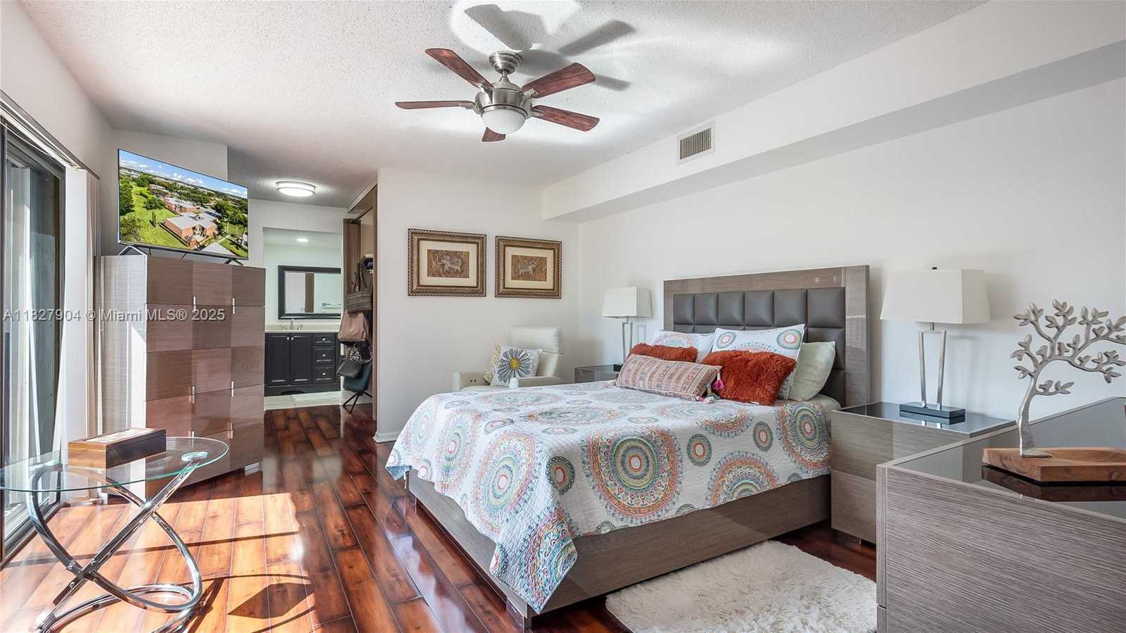 Small Image of 9109 SOUTH WEST 20TH ST, Davie Number 15