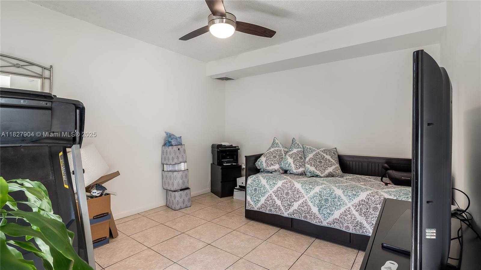 Small Image of 9109 SOUTH WEST 20TH ST, Davie Number 18