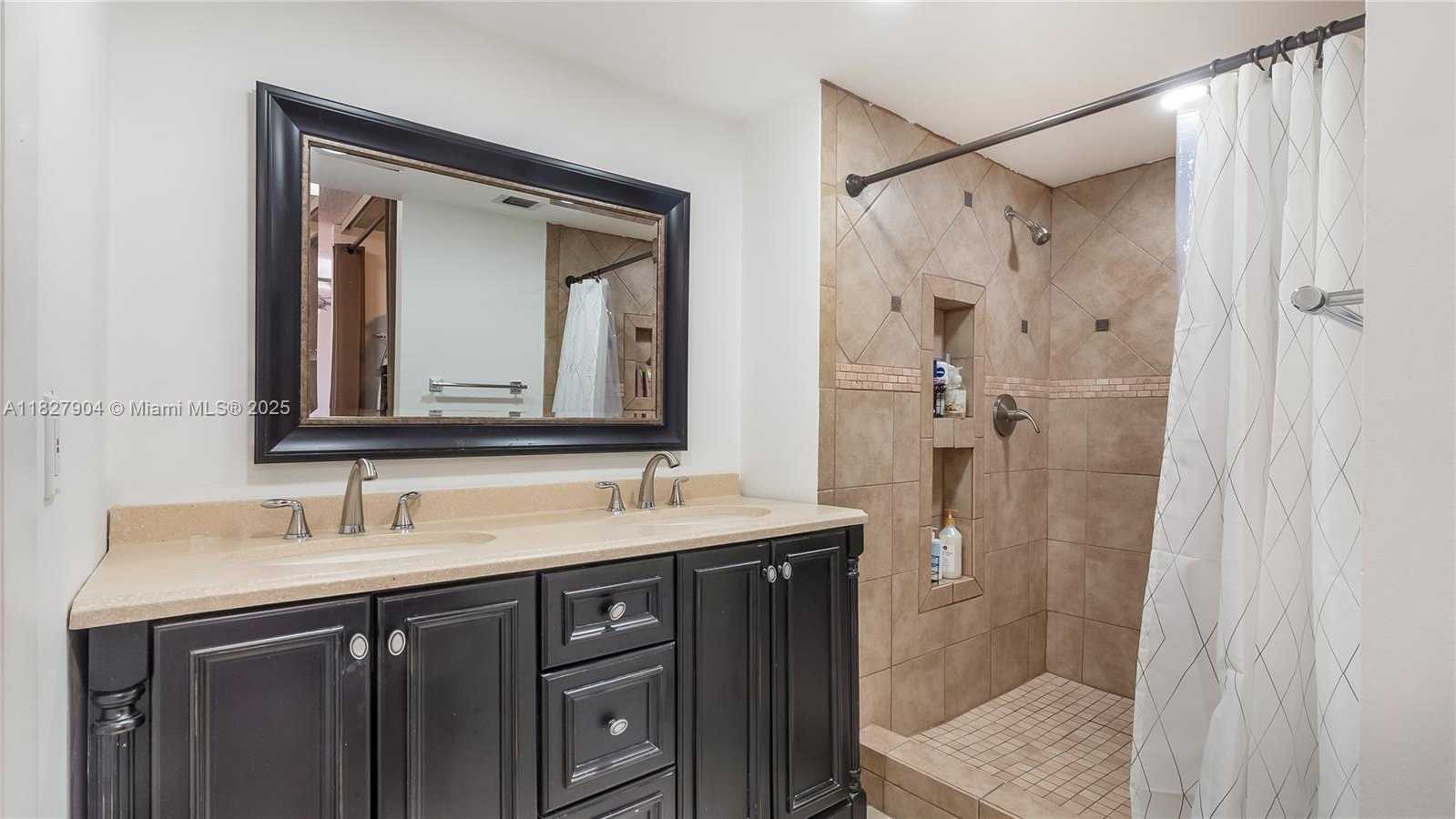 Small Image of 9109 SOUTH WEST 20TH ST, Davie Number 22