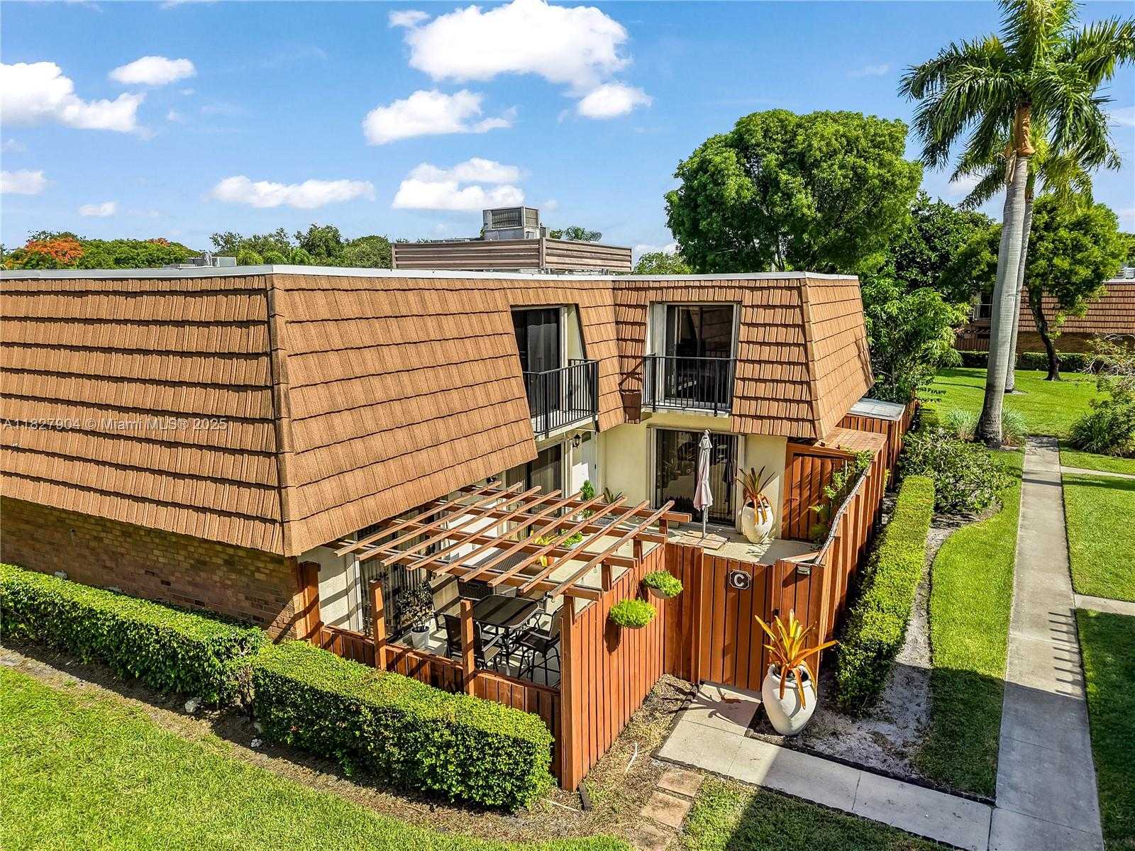 Small Image of 9109 SOUTH WEST 20TH ST, Davie Number 24
