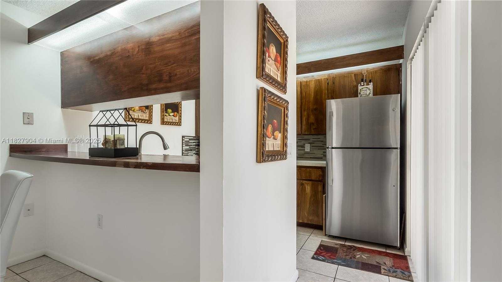 Small Image of 9109 SOUTH WEST 20TH ST, Davie Number 9