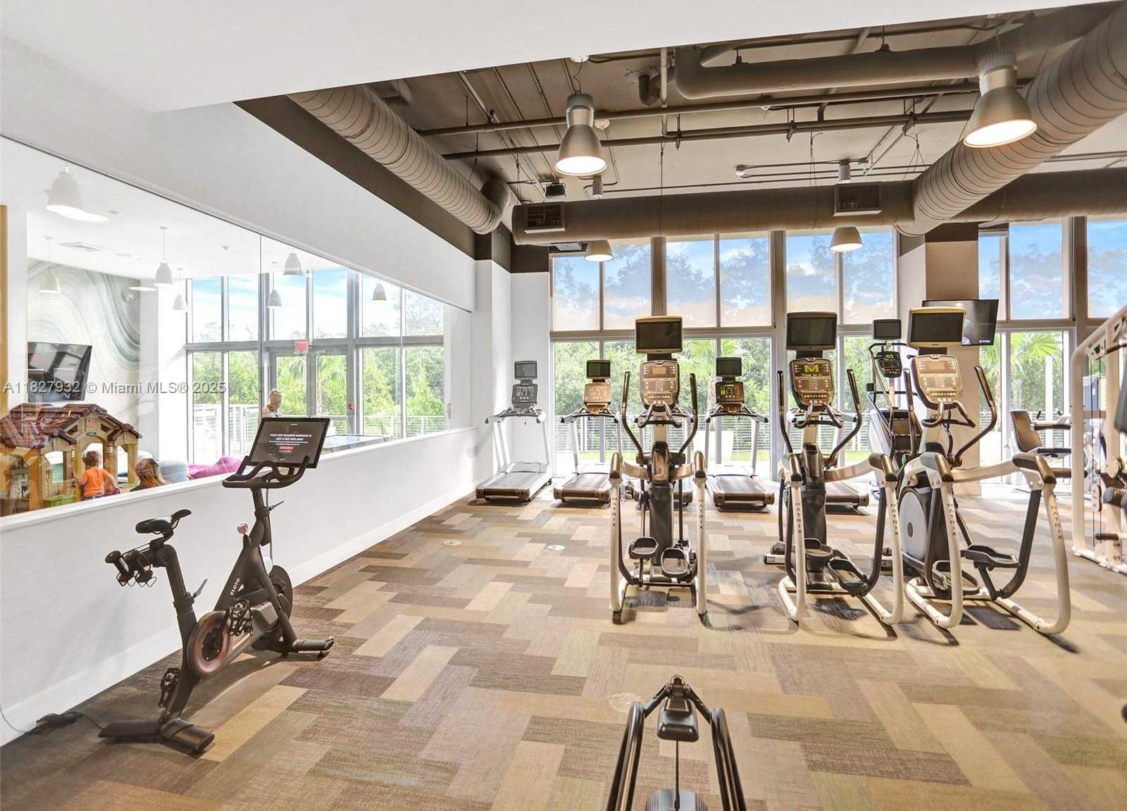 Small Image of 16385 BISCAYNE BLVD #403, North Miami Beach Number 12