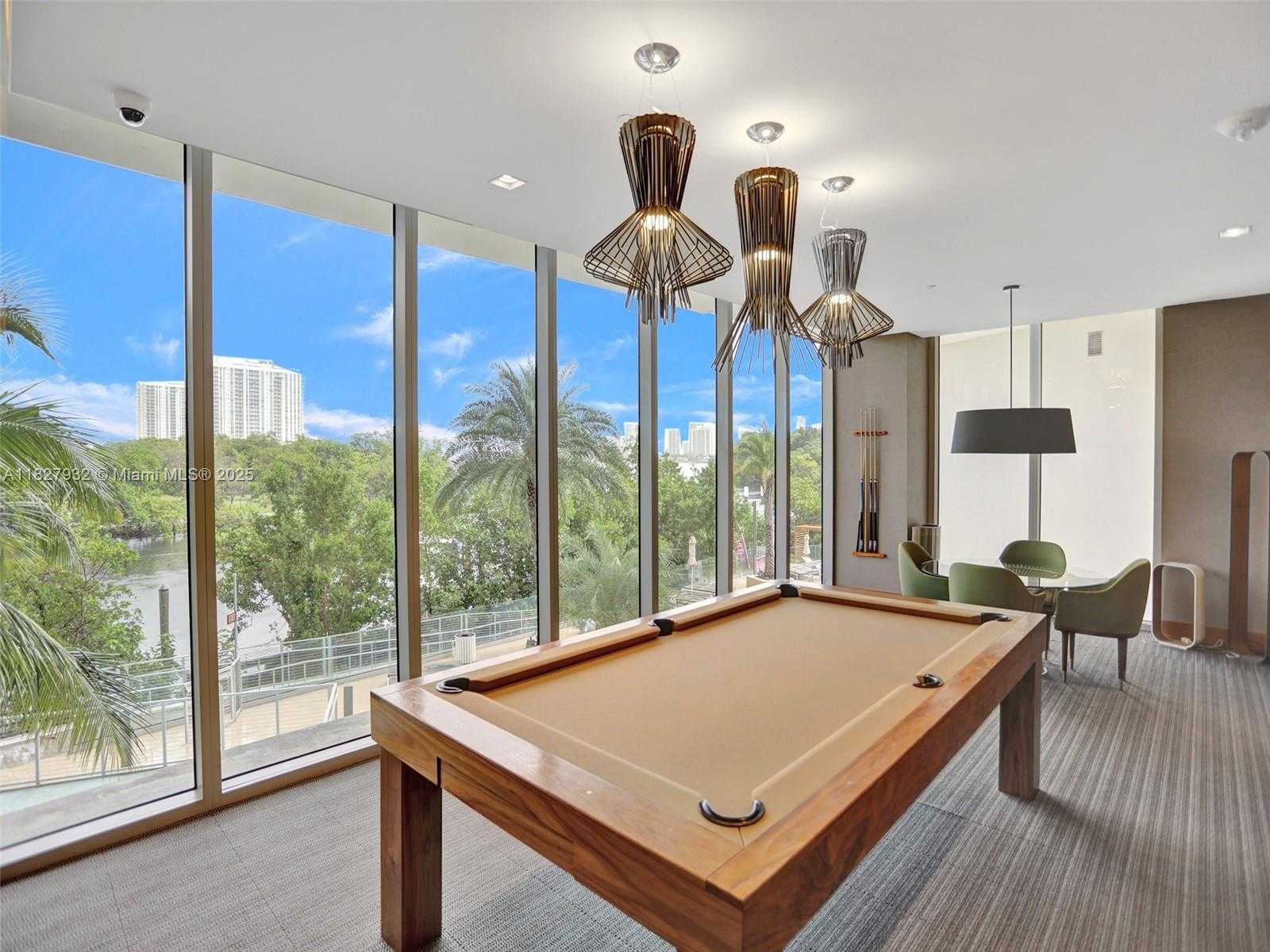 Small Image of 16385 BISCAYNE BLVD #403, North Miami Beach Number 14