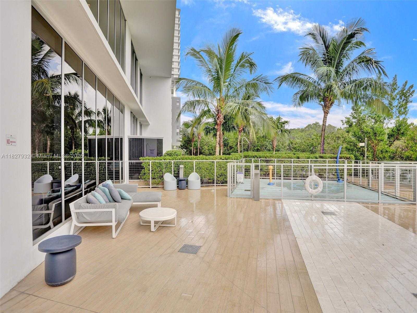 Small Image of 16385 BISCAYNE BLVD #403, North Miami Beach Number 20