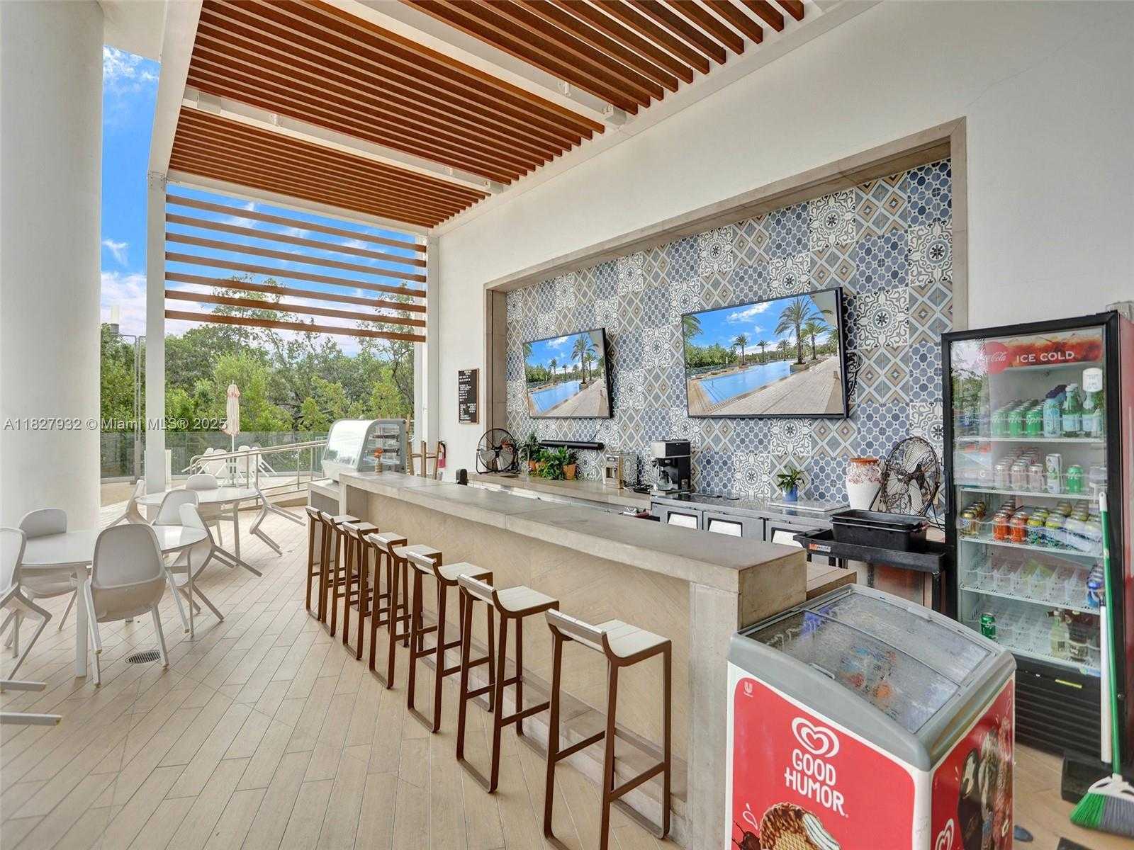 Small Image of 16385 BISCAYNE BLVD #403, North Miami Beach Number 21
