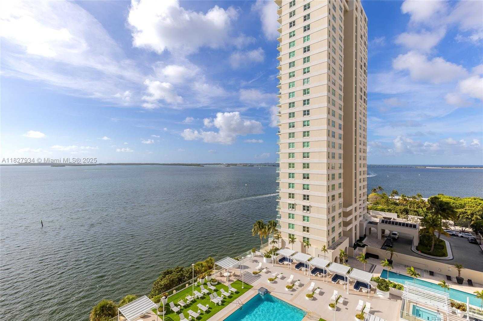 Small Image of 770 CLAUGHTON ISLAND DR #1210, Miami Number 14