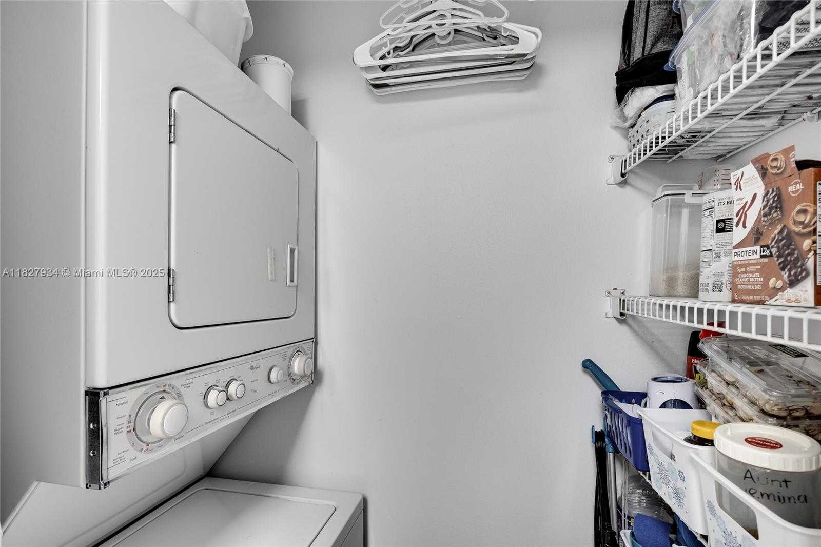 Small Image of 770 CLAUGHTON ISLAND DR #1210, Miami Number 21