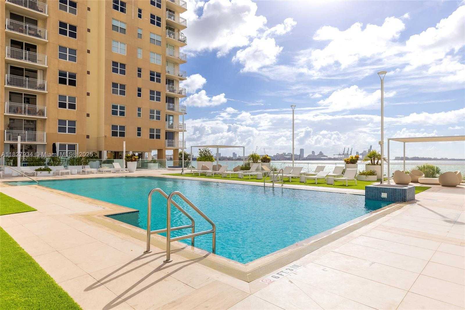 Small Image of 770 CLAUGHTON ISLAND DR #1210, Miami Number 29