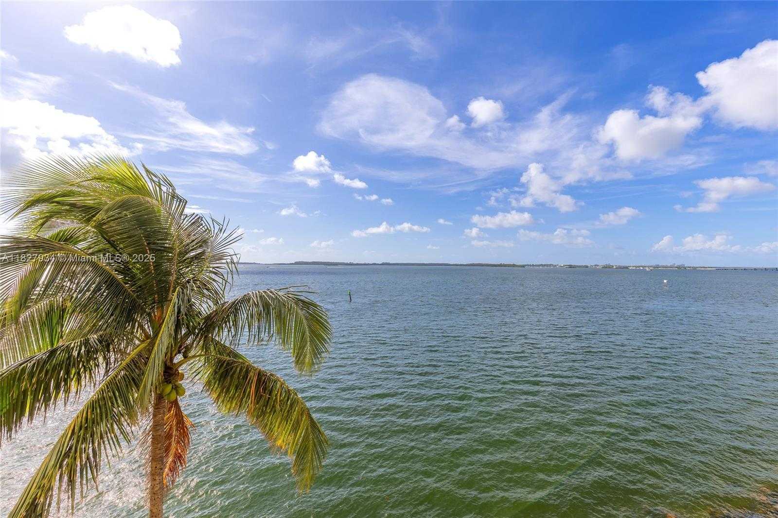 Small Image of 770 CLAUGHTON ISLAND DR #1210, Miami Number 36