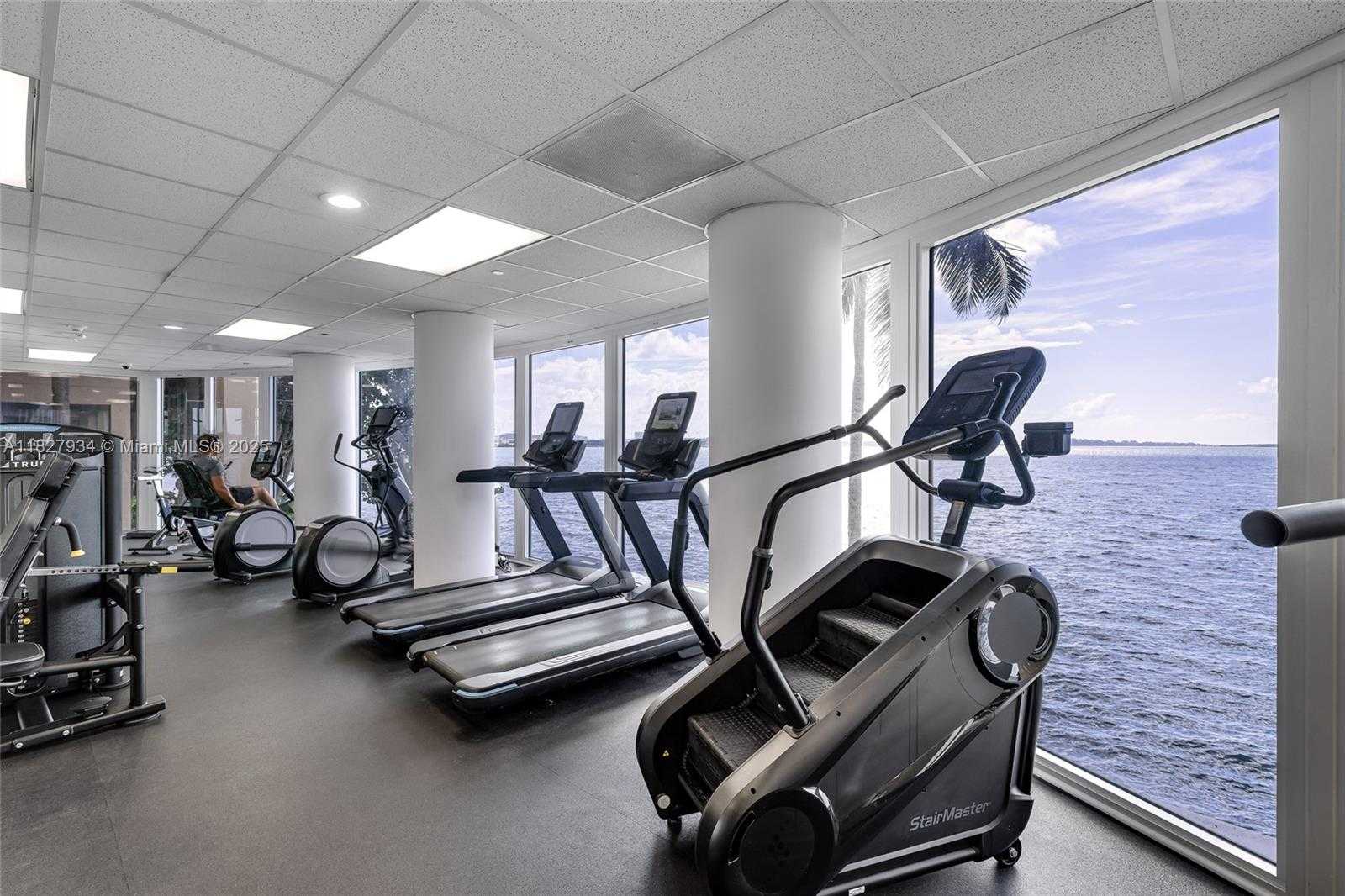 Small Image of 770 CLAUGHTON ISLAND DR #1210, Miami Number 42