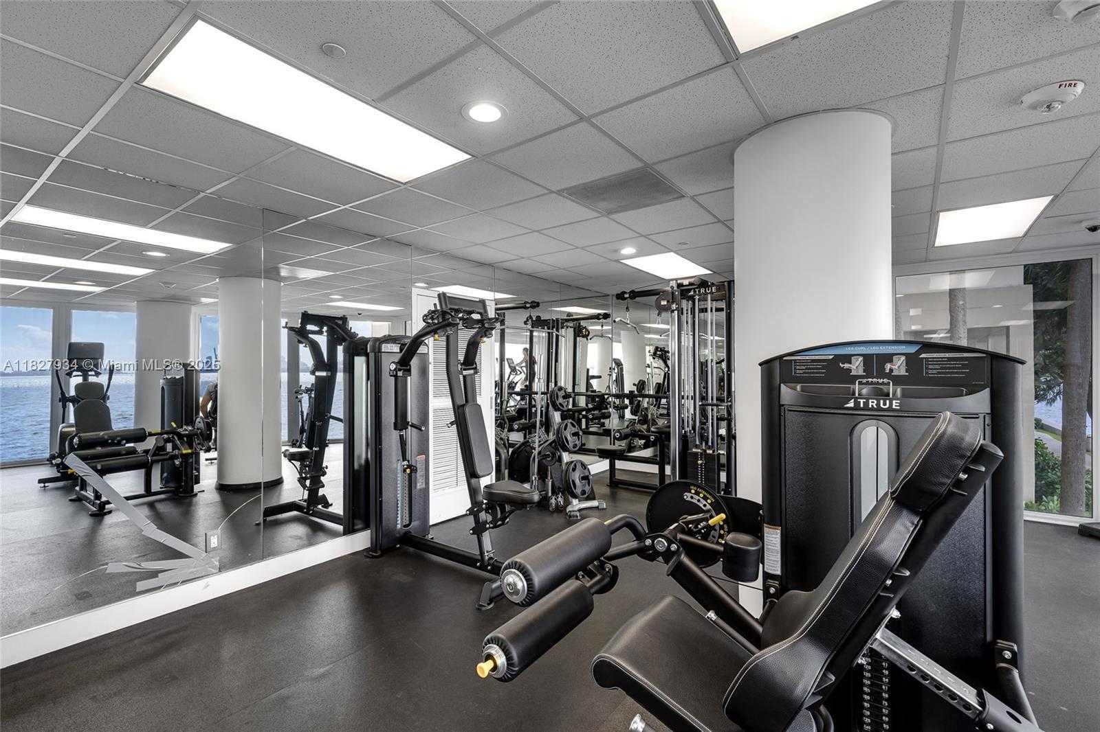 Small Image of 770 CLAUGHTON ISLAND DR #1210, Miami Number 43