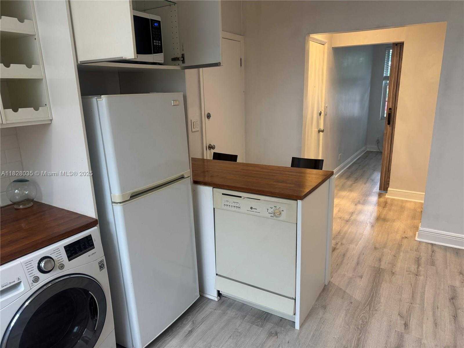 Small Image of 637 12TH ST #6, Miami Beach Number 14