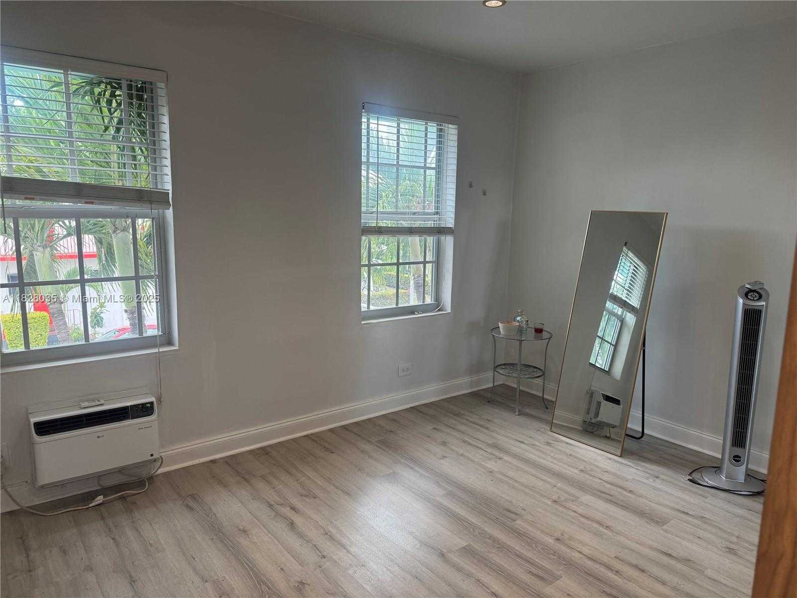 Small Image of 637 12TH ST #6, Miami Beach Number 15