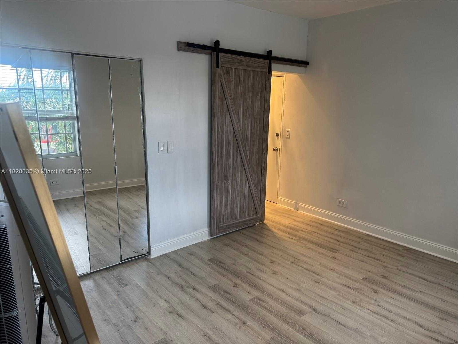 Small Image of 637 12TH ST #6, Miami Beach Number 17