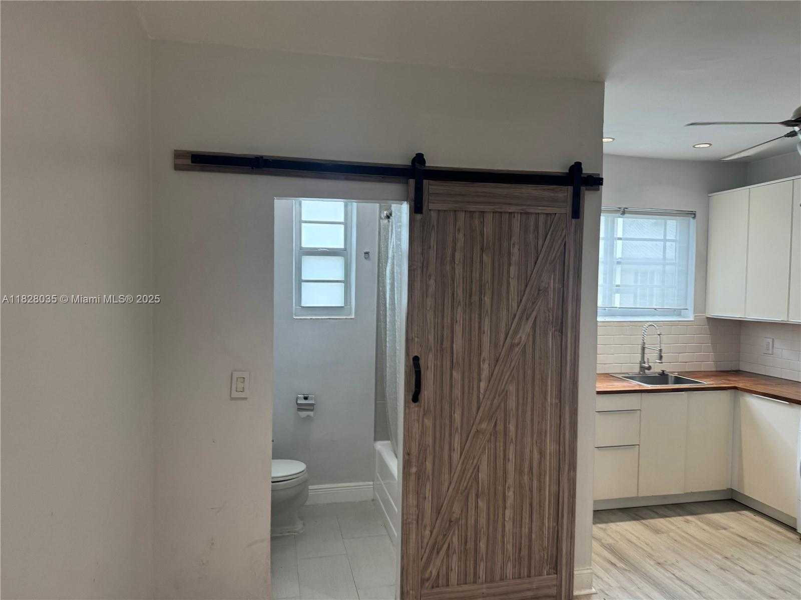 Small Image of 637 12TH ST #6, Miami Beach Number 2