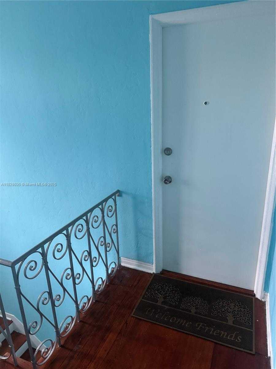 Small Image of 637 12TH ST #6, Miami Beach Number 21