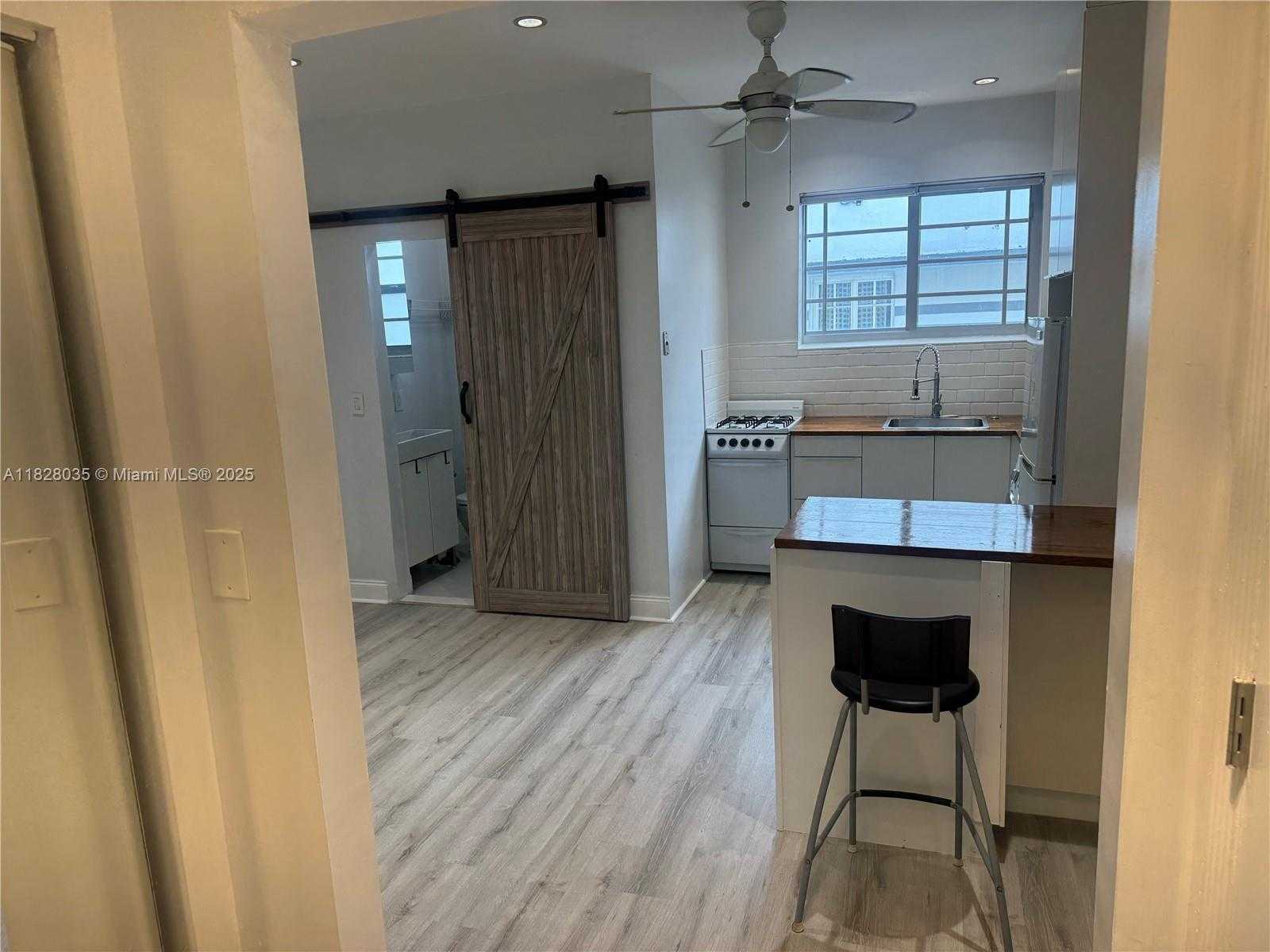 Small Image of 637 12TH ST #6, Miami Beach Number 5
