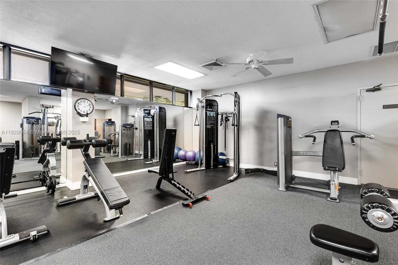 Small Image of 520 BRICKELL KEY DR #A1817, Miami Number 18