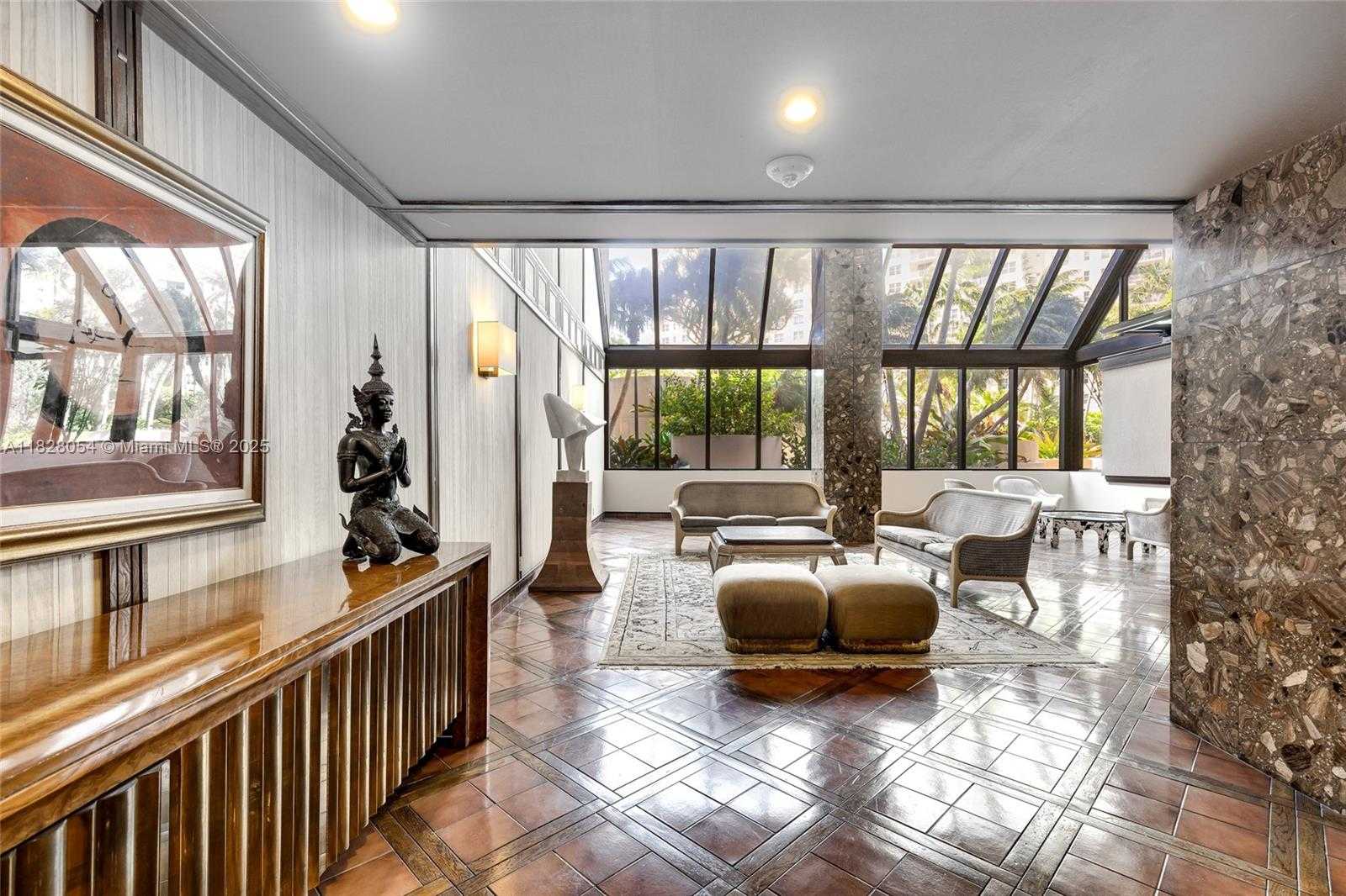 Small Image of 520 BRICKELL KEY DR #A1817, Miami Number 20