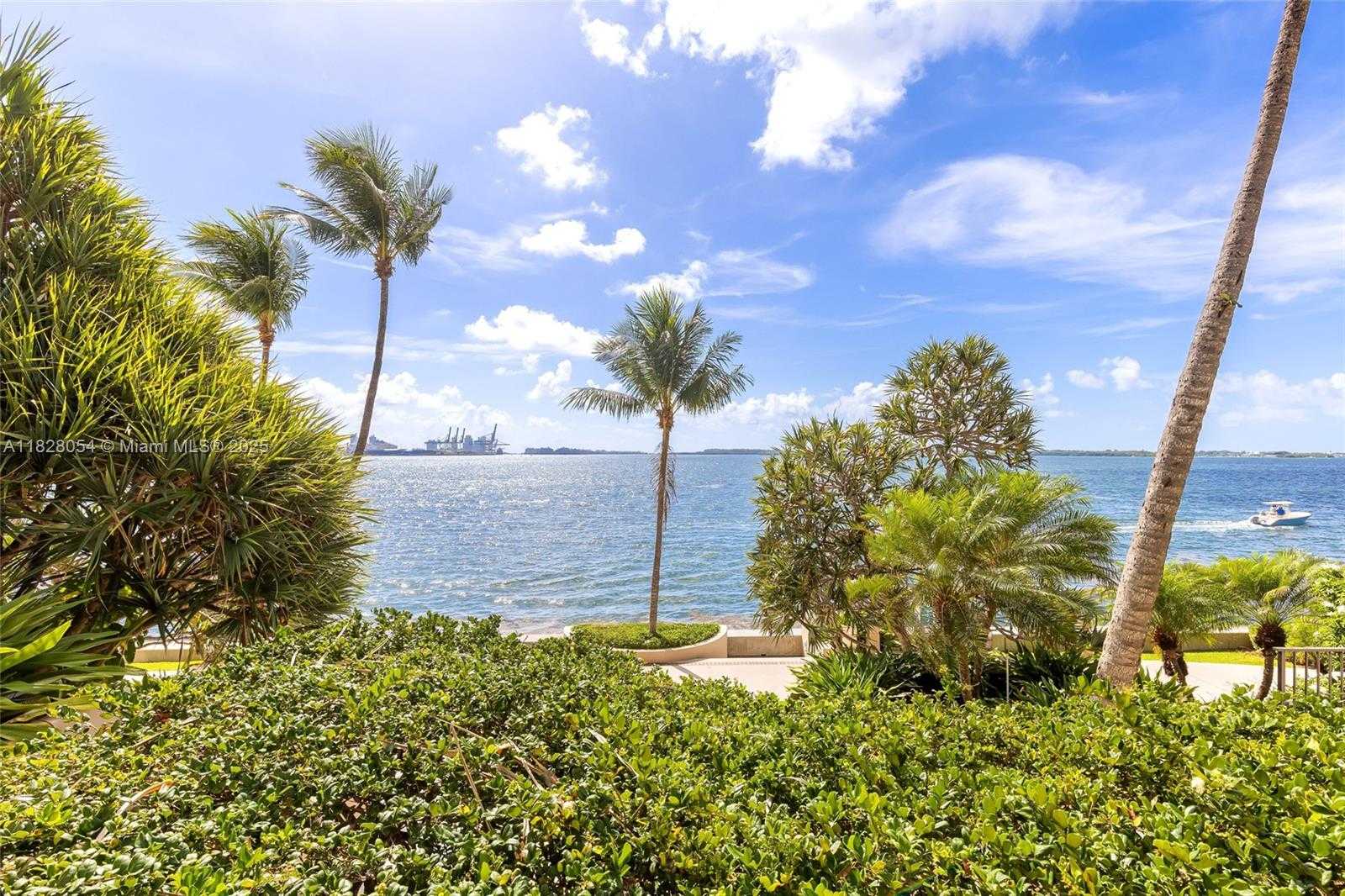 Small Image of 520 BRICKELL KEY DR #A1817, Miami Number 4