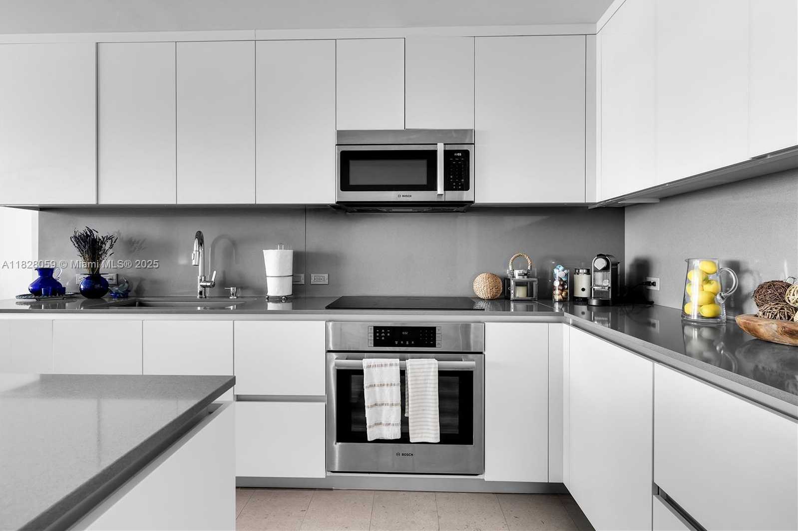 Small Image of 88 SOUTH WEST 7TH ST #1008, Miami Number 12