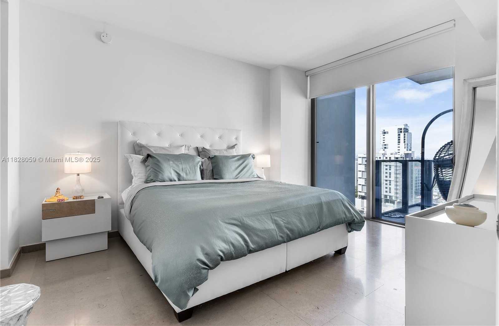 Small Image of 88 SOUTH WEST 7TH ST #1008, Miami Number 14