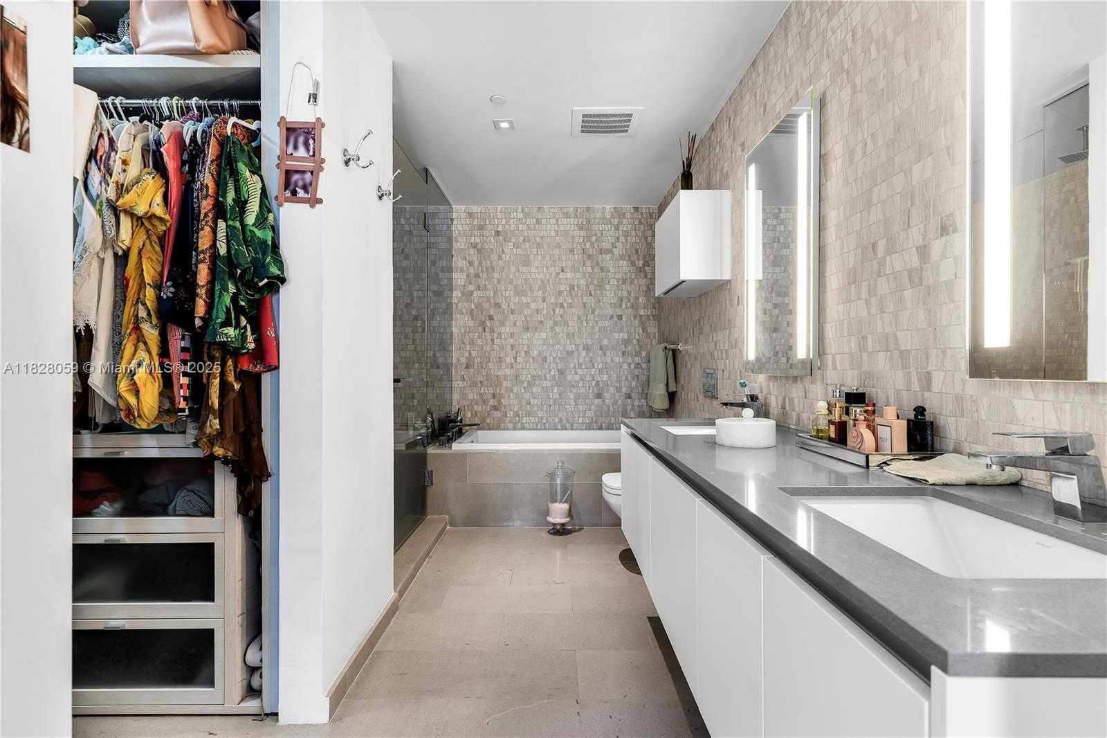 Small Image of 88 SOUTH WEST 7TH ST #1008, Miami Number 18