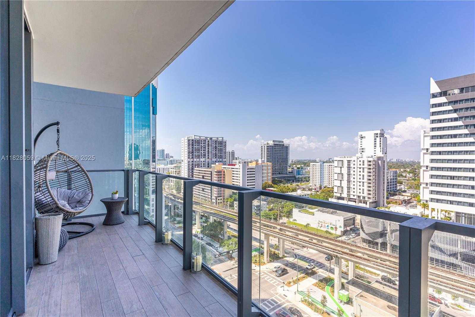 Small Image of 88 SOUTH WEST 7TH ST #1008, Miami Number 4