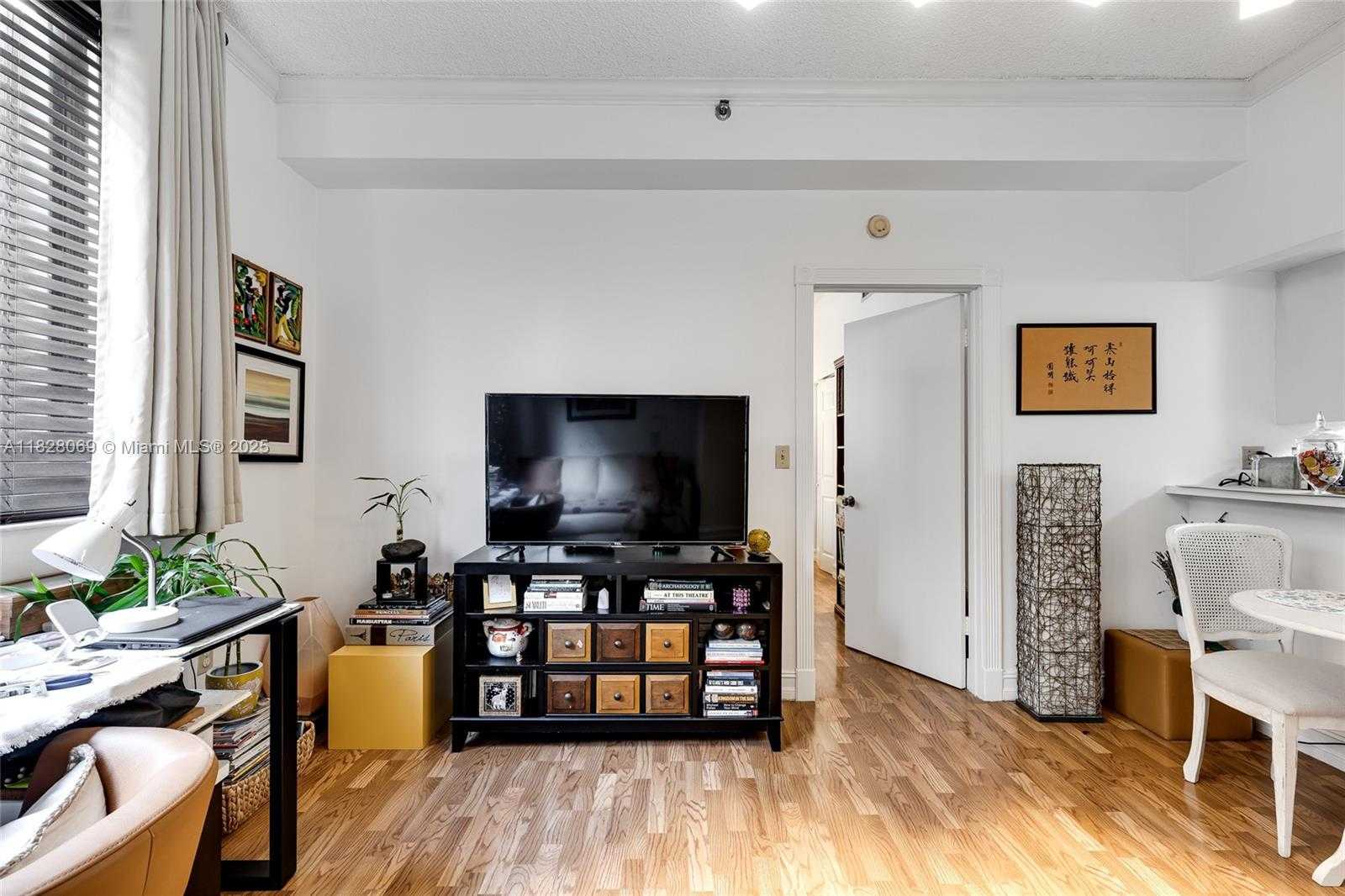 Small Image of 540 BRICKELL KEY DR #210, Miami Number 11