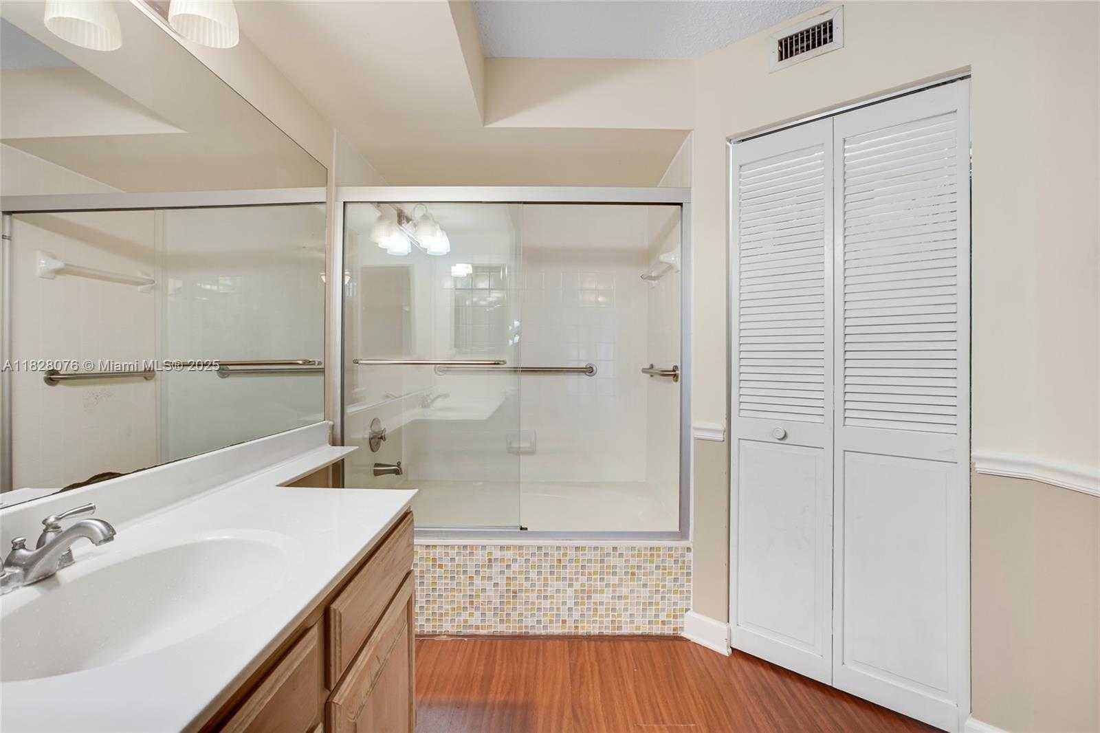 Small Image of 1280 SOUTH ALHAMBRA CIR #2206, Coral Gables Number 15