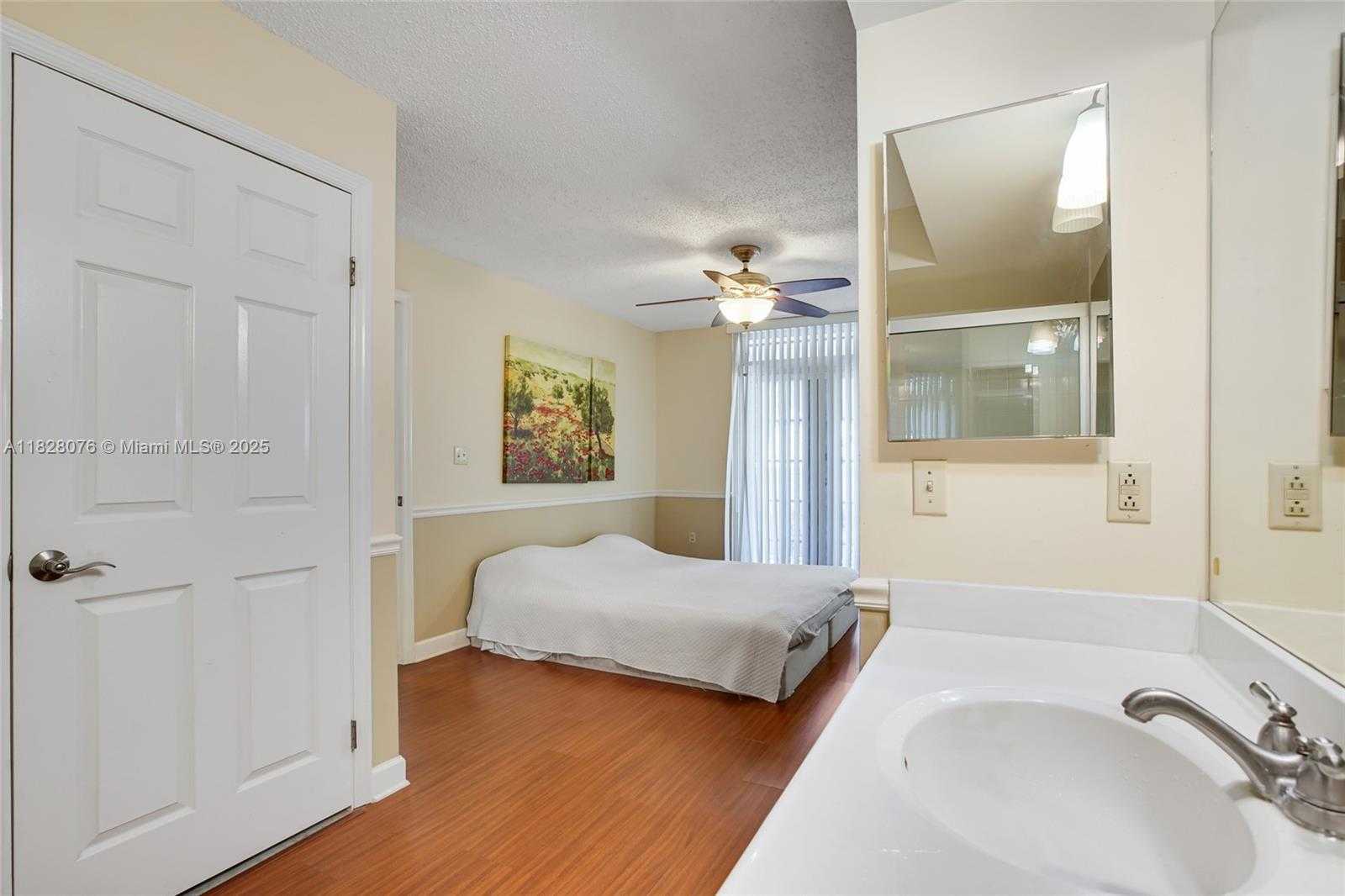 Small Image of 1280 SOUTH ALHAMBRA CIR #2206, Coral Gables Number 16