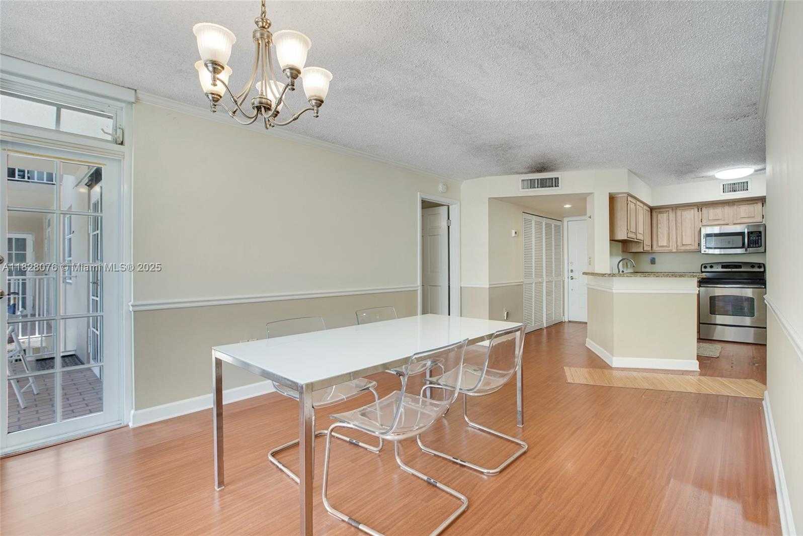 Small Image of 1280 SOUTH ALHAMBRA CIR #2206, Coral Gables Number 3