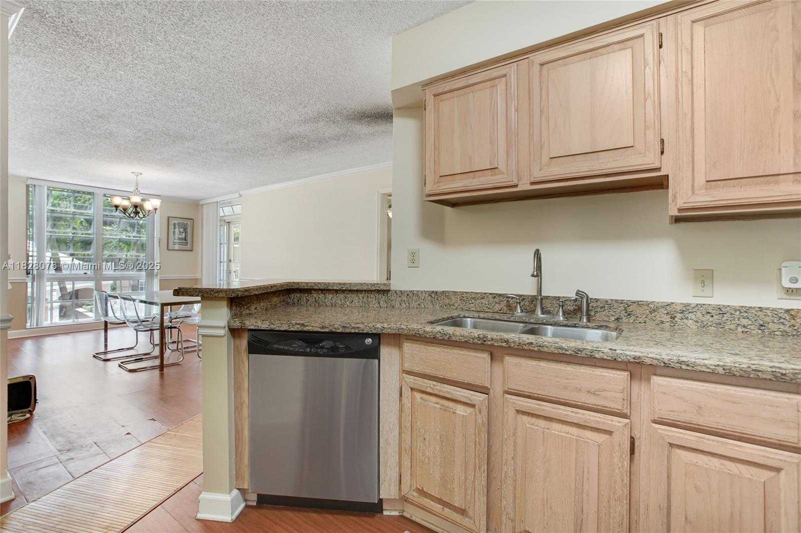 Small Image of 1280 SOUTH ALHAMBRA CIR #2206, Coral Gables Number 8